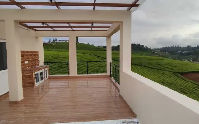 Rose garden enclave for families