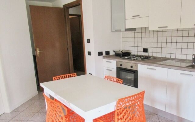 Tall Tree Apartment