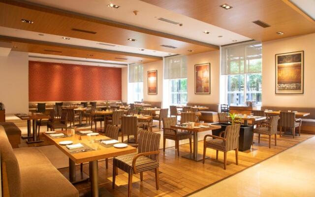 Four Points by Sheraton Hotel & Serviced Apartments, Pune