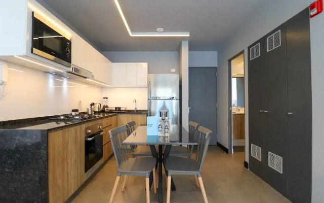 w Magnificent 2BR w Great Balcony in San Isidro