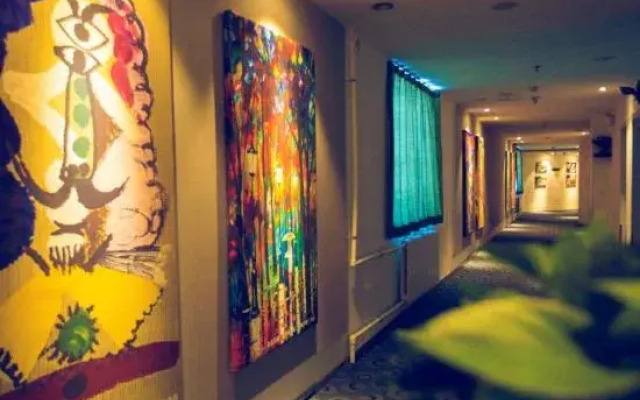 Qingzhu Seven Days Holiday Hotel (Shenyang Development Avenue Subway Station)