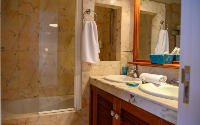 Lantia Rooftop House