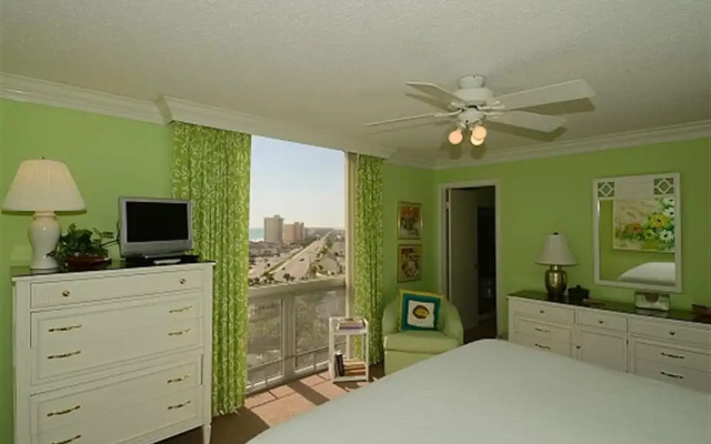 Shoreline Towers 3116 3 Bedroom Condo