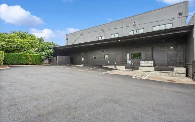 Hazelnut Suite - 204