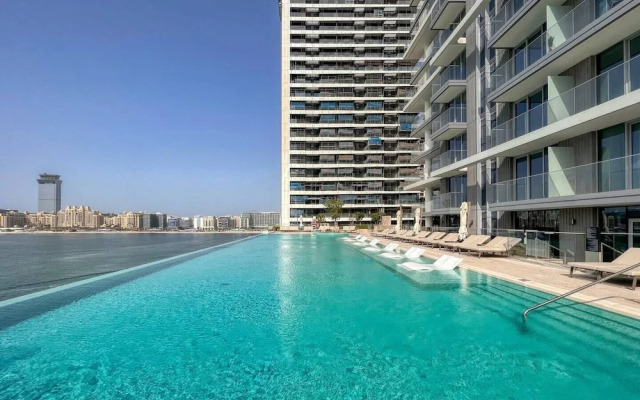 Sea view 2BR Beach Isle