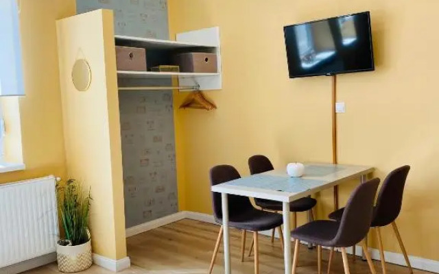 Studio 18