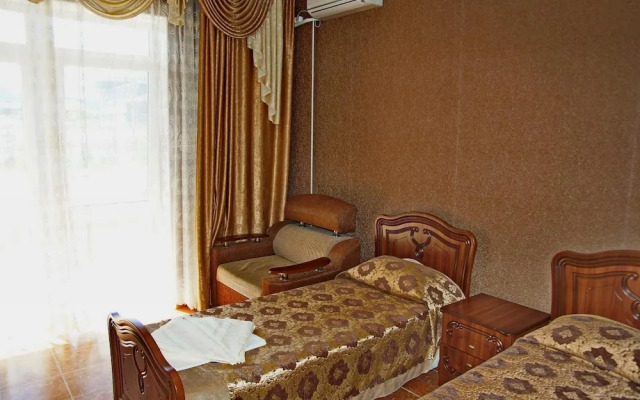 Tikhaya Gavan Guest House