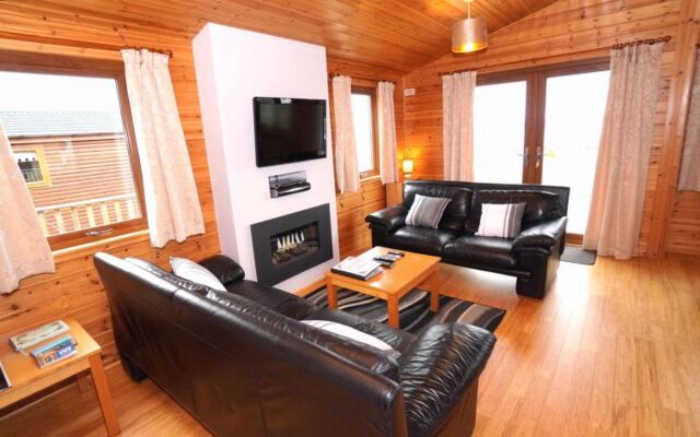 Loch Leven Lodge 11