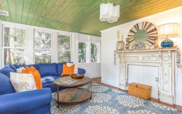 Guiding Light Cottage