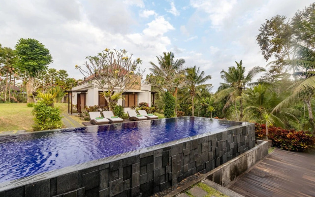 Villa Tirta Cintanya