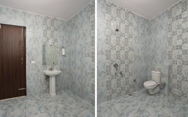 Capital O 30956 Moon Light