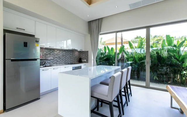 Modern 3BR Villa with Private Pool & BBQ
