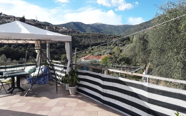Room in Guest Room - Valle Degli Ulivi - Liguria, Italia