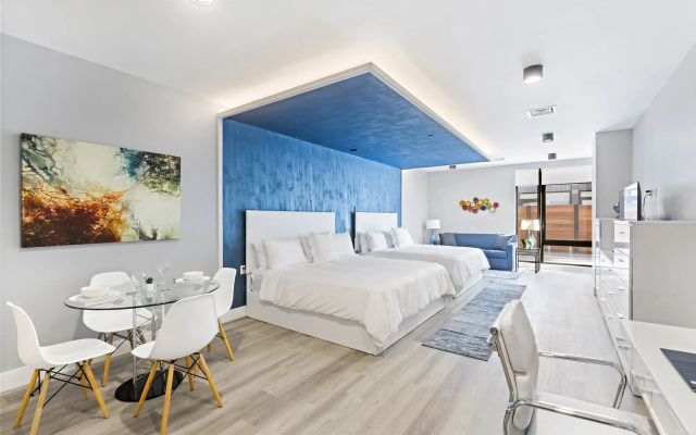 Global Luxury Suites at The Arches