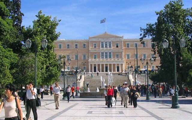 Central Cozy Studio, Athens City Link