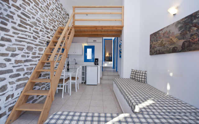 Blue Dolphin Antiparos Villas and Suites