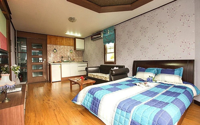Geojedo Twin Castle Pension