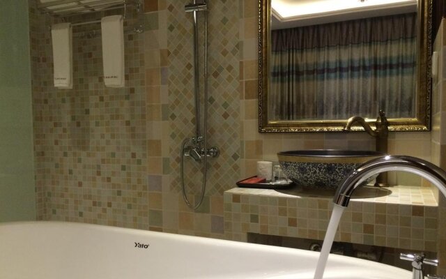 Luzhou Ba Li Nuo Theme Hotel