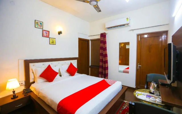 Golden Home Stay by OYO Rooms