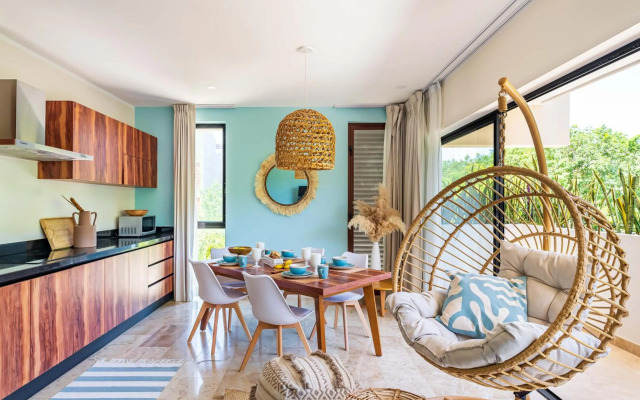 Ultra Luxury Condo, Rooftop Pool and HIGH SECURITY, Viva Residence