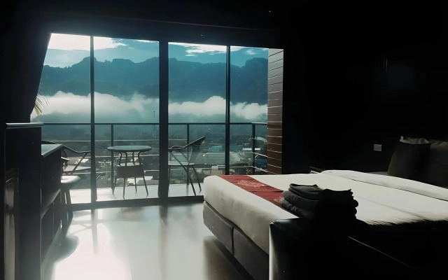 Blue Mountain Phangnga Resort