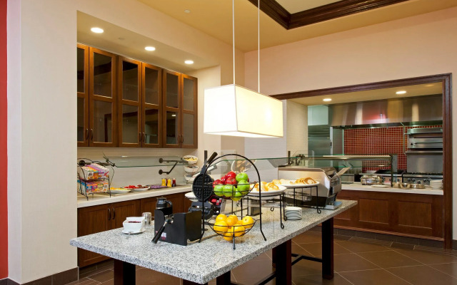 Hilton Garden Inn Milwaukee Downtown
