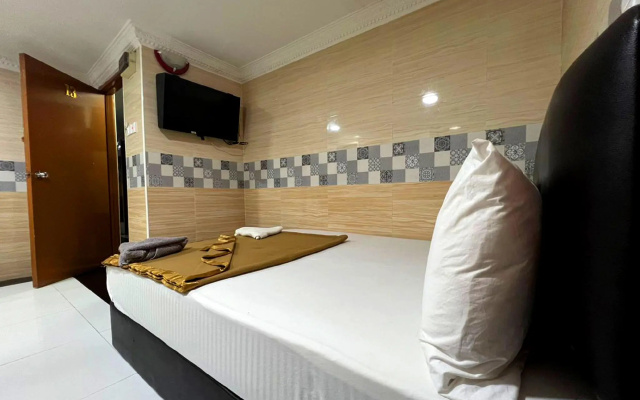 Sungai Besi  H1 – Guest Rooms – Seri Kembangan