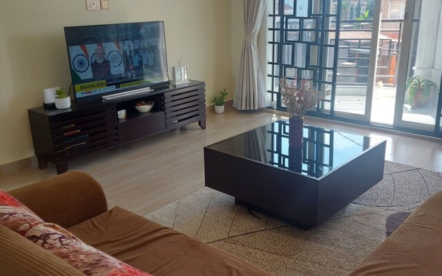 Beautiful 2-bed Apartment in Akright City Bwebajja