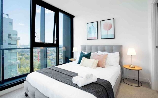 66 Elegant Glance 2 BD 2 Bth LV 10 Near Garden