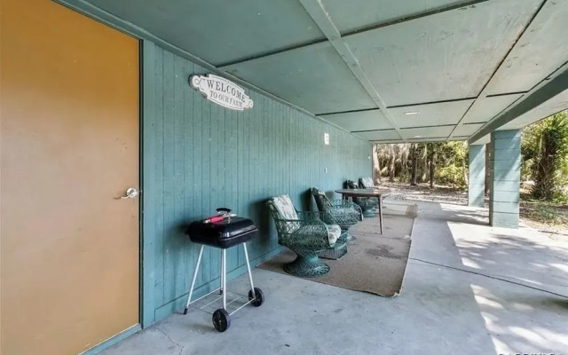 Rustic Lakehouse kayaks fishing bonfires