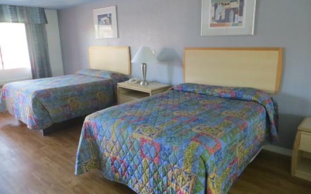 Mustang Inn and Suites