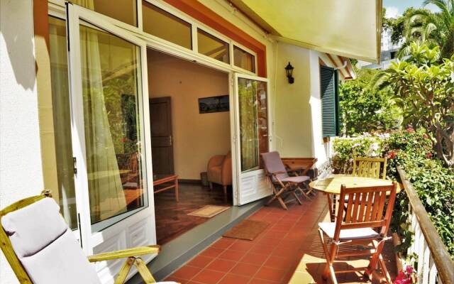 Bungalow With one Bedroom in Sâo Martinho, Funchal, With Wonderful sea View, Enclosed Garden and Wifi