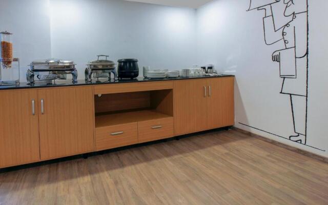 OYO 17209 SIlverKey Malikarjuna Residency