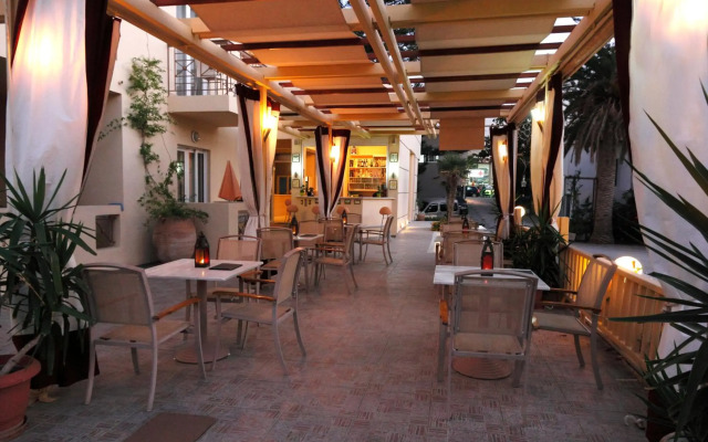 Lambrinos Suites