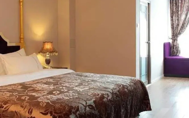 Chengdu House Hotel