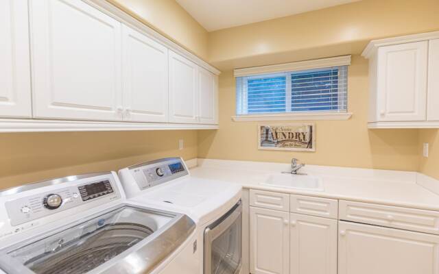 331ngran 4 Bedroom Home