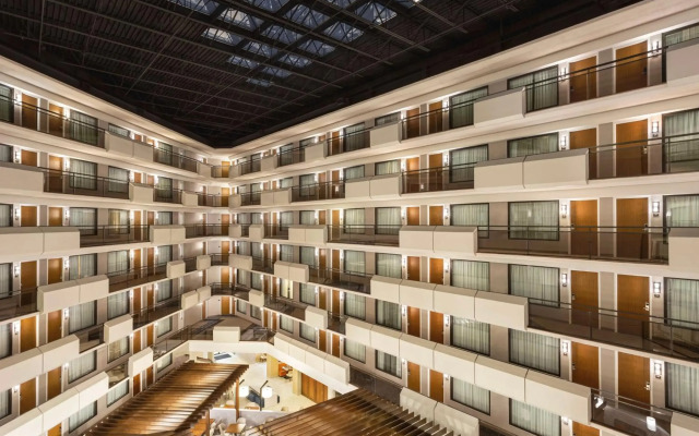 Embassy Suites by Hilton Kansas City Overland Park