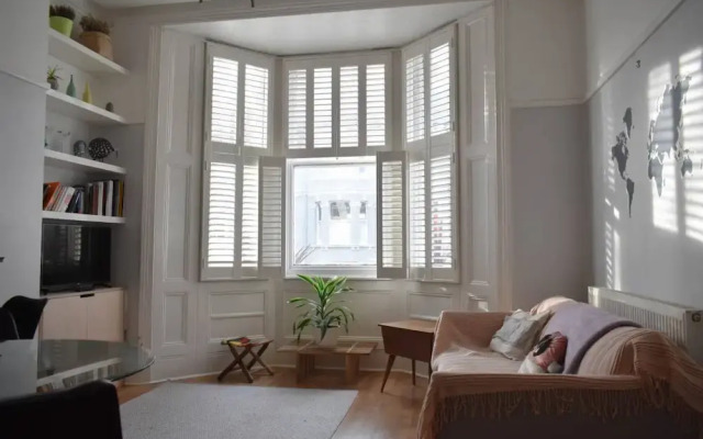 Bright and Spacious 1BD in Quiet Residential