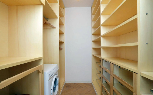 Spanish Steps Area - My Extra Home