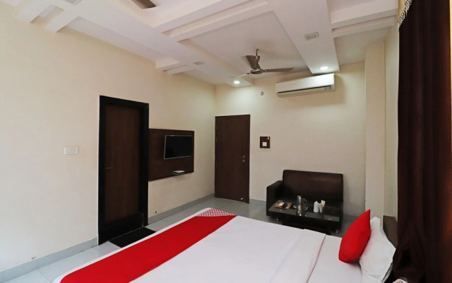 OYO 6993 Hotel Rk Residency