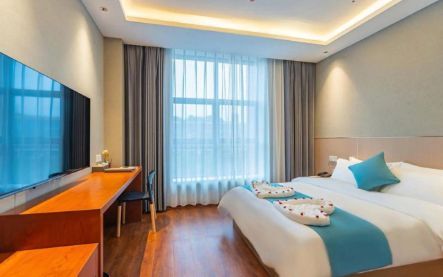 Cultural Palace Hotel