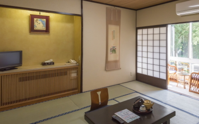 Yamanaka Onsen Oiwai no Yado