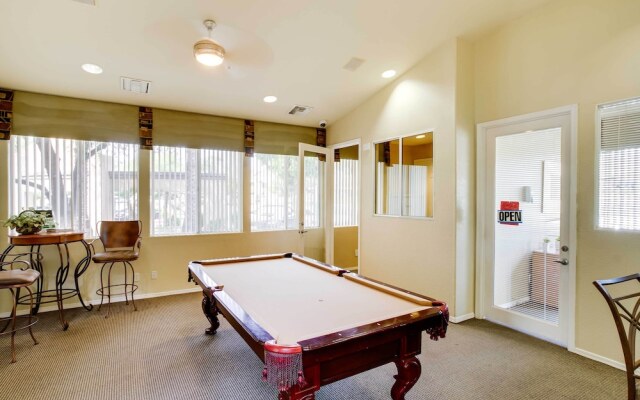 12 Mi to Old Town: Condo w/ Pool & Balcony!
