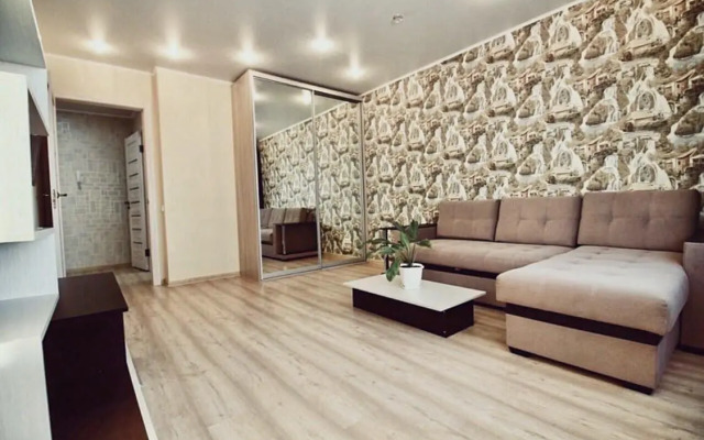 Apartment on a Quiet passage 4