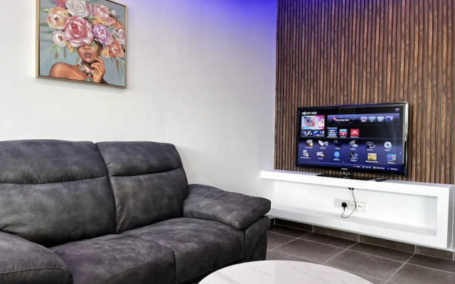 02 LIM - Stay Neo Coast Apartment
