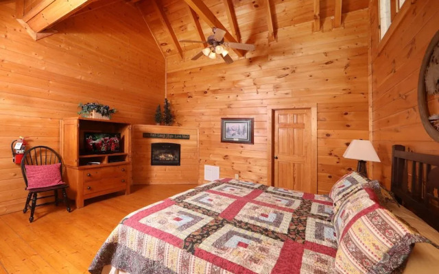 Echoes of Eden - Four Bedroom Cabin