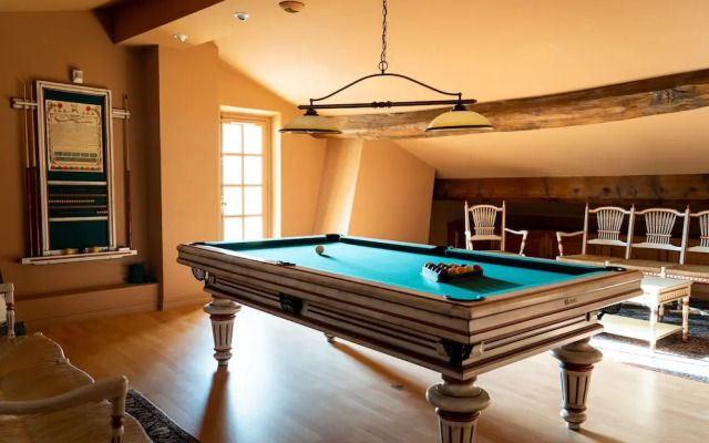 Château les Crostes