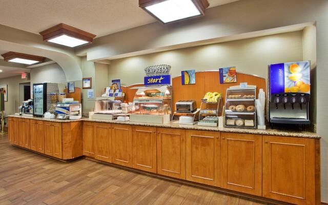 Holiday Inn Express And Suites Kimball by IHG
