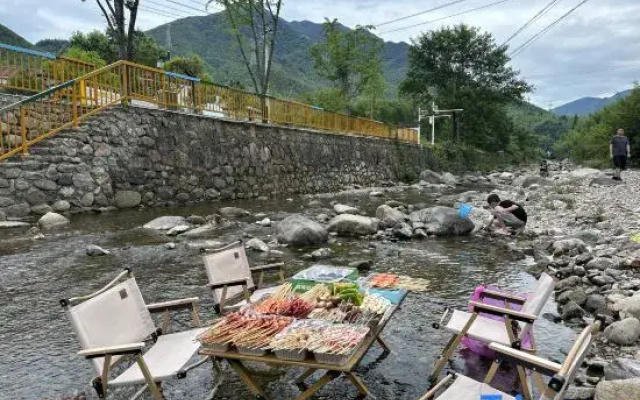 Anji Xinyutian Yishan Huanjing Holiday Homestay