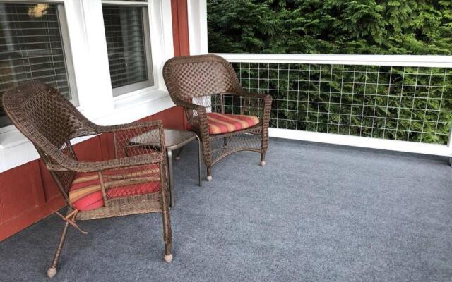 The Farmhouse at Wolfehaven